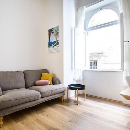 Street Buzz Old Town Apartment By Duhomes Дубровник Екстериор снимка