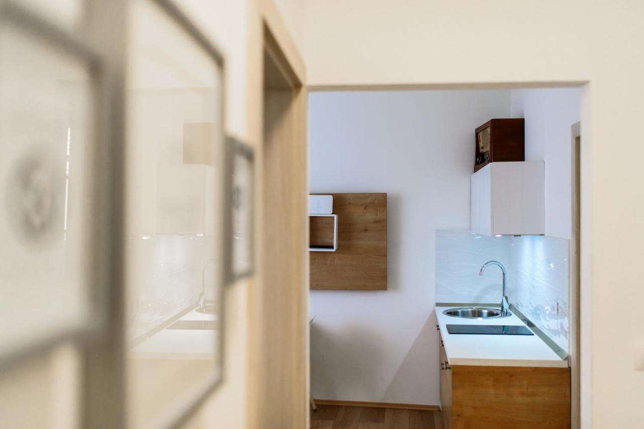 Street Buzz Old Town Apartment By Duhomes Дубровник Екстериор снимка