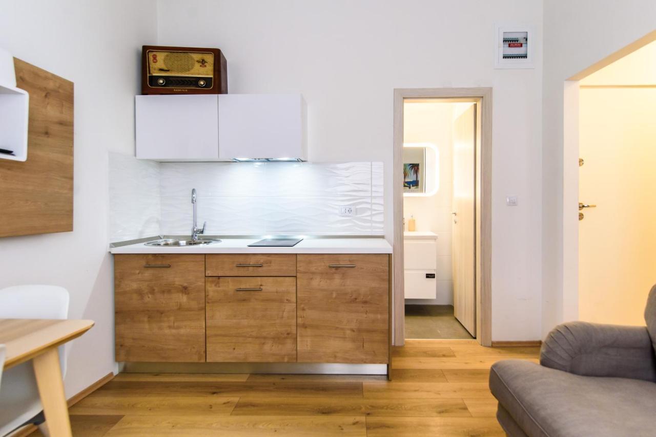 Street Buzz Old Town Apartment By Duhomes Дубровник Екстериор снимка