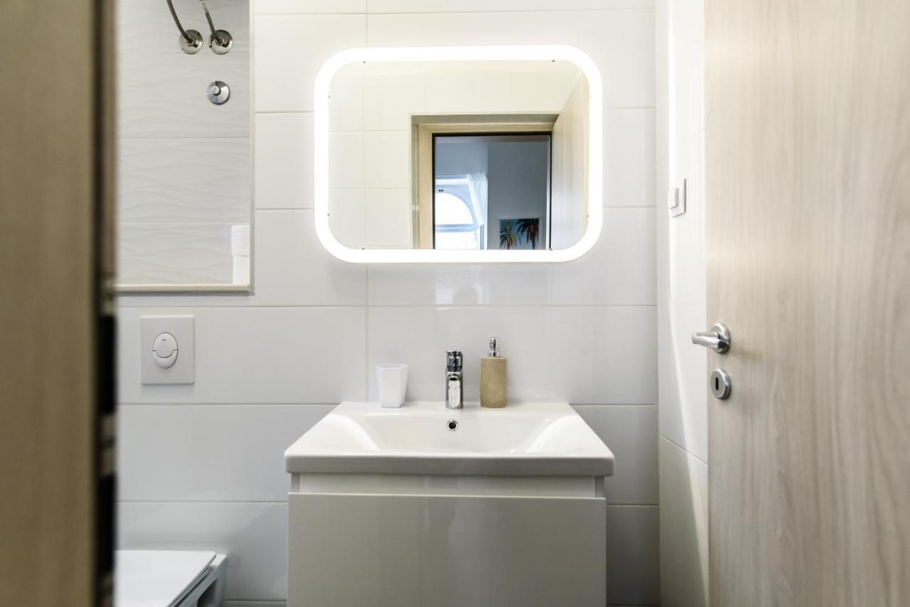 Street Buzz Old Town Apartment By Duhomes Дубровник Екстериор снимка